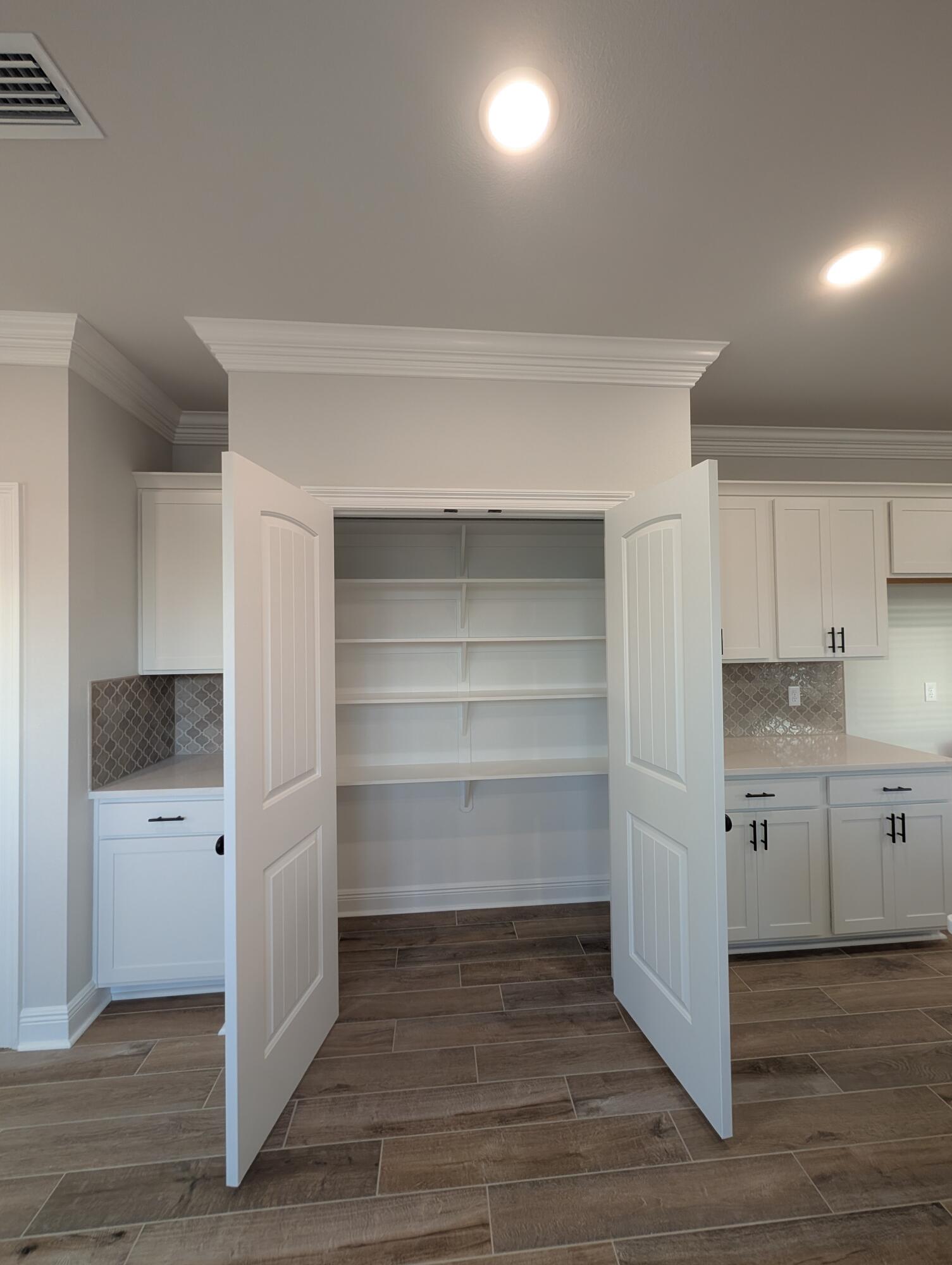 NATUREVIEW PH I - Residential Lease