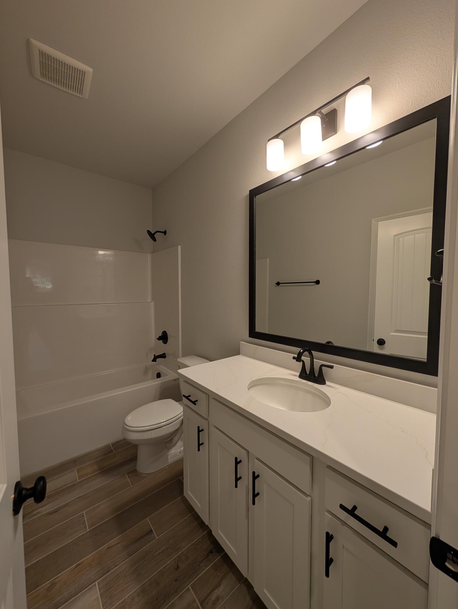 NATUREVIEW PH I - Residential Lease