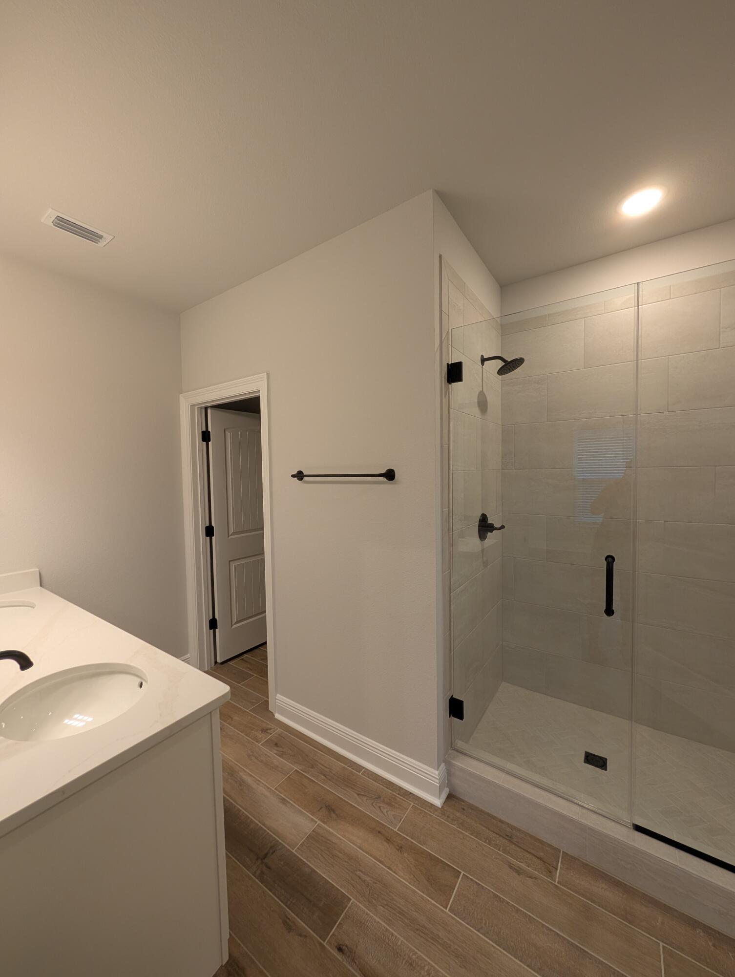 NATUREVIEW PH I - Residential Lease