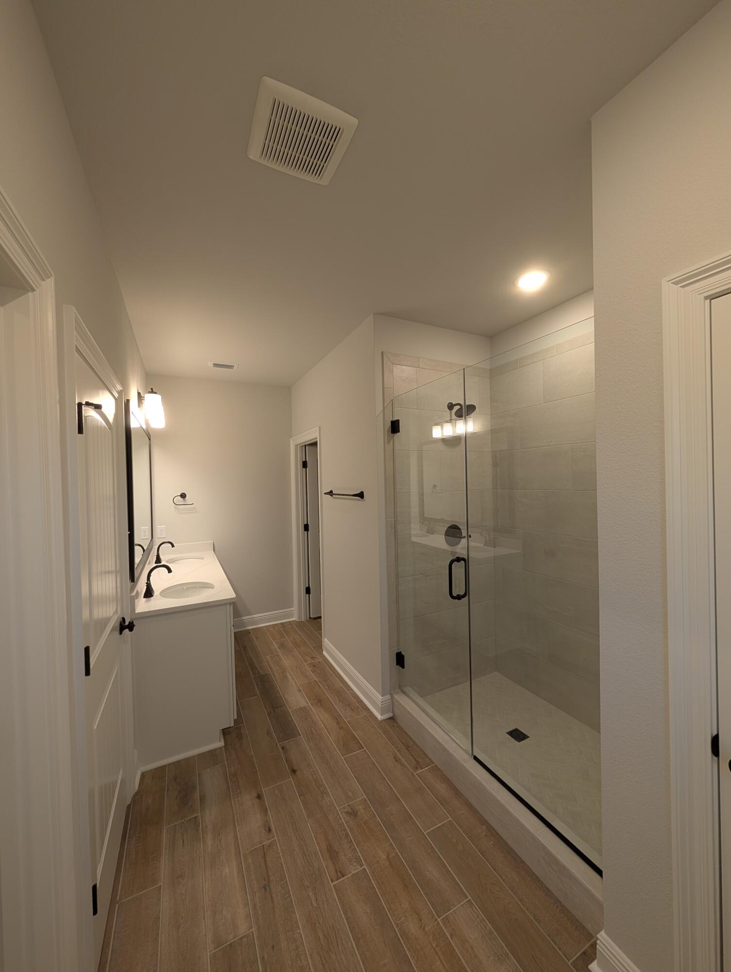 NATUREVIEW PH I - Residential Lease