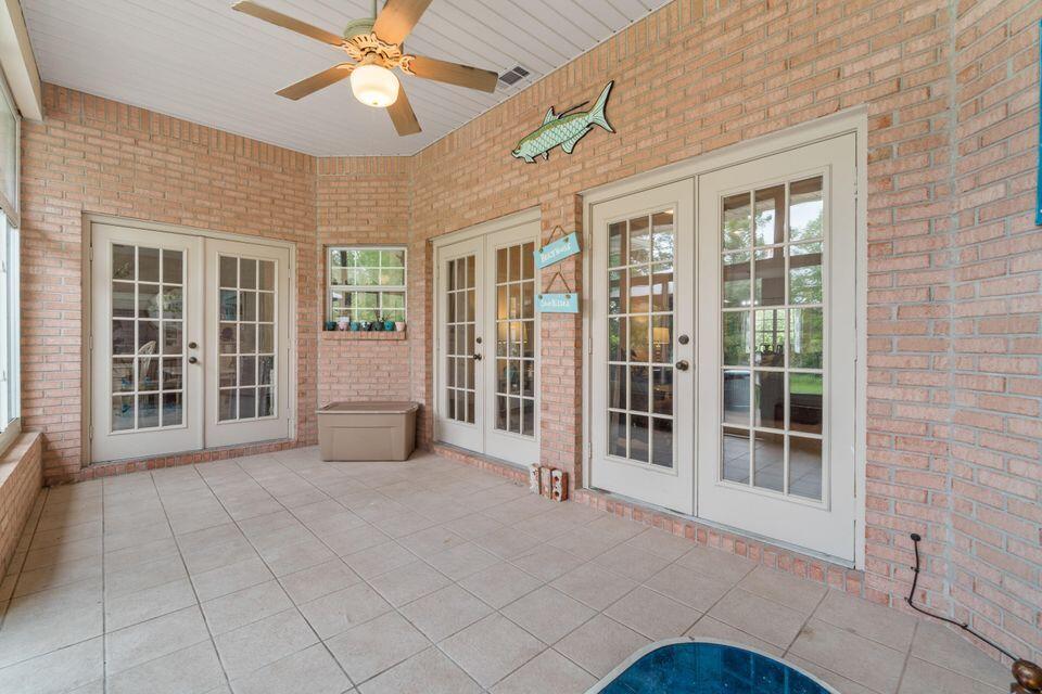 HAPPY HOLLOW - Residential