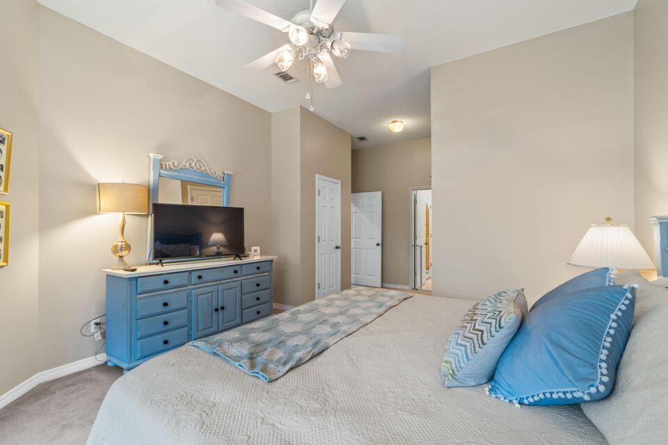 HAPPY HOLLOW - Residential