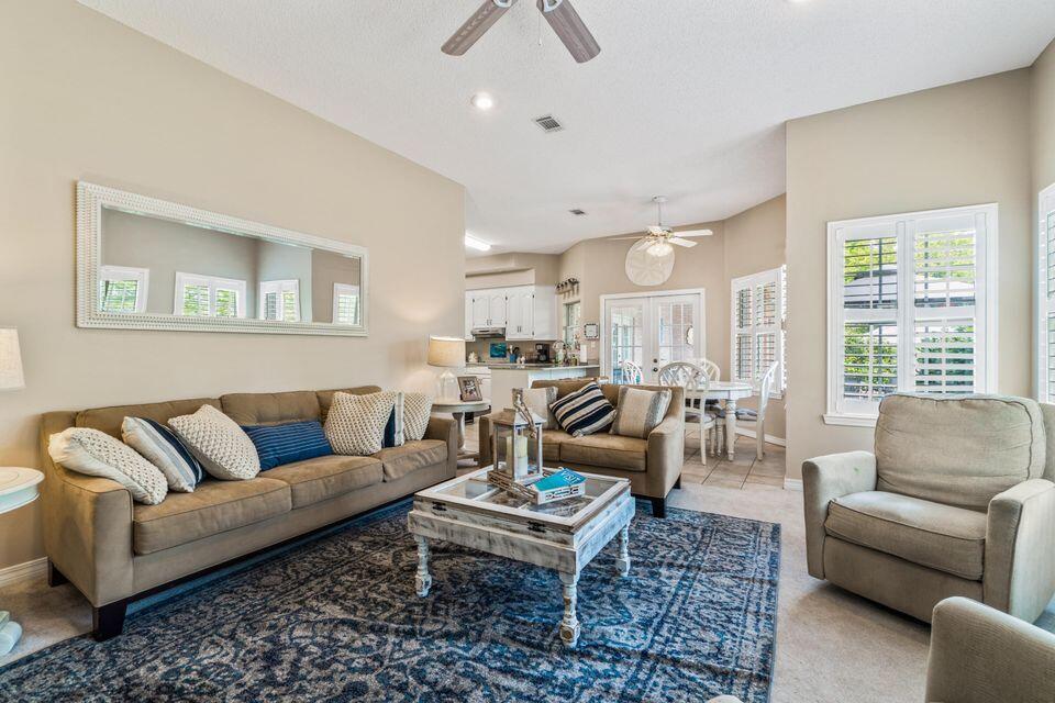 HAPPY HOLLOW - Residential