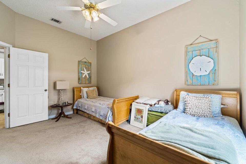 HAPPY HOLLOW - Residential