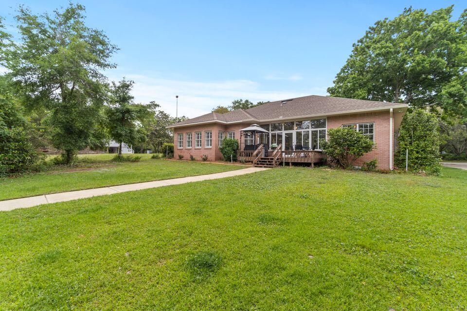 HAPPY HOLLOW - Residential