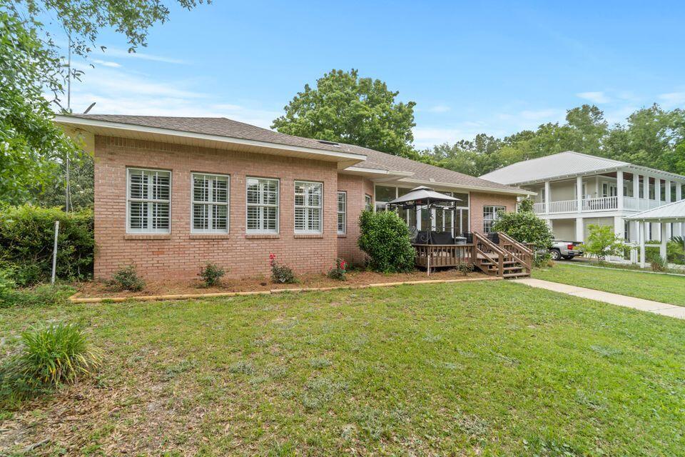 HAPPY HOLLOW - Residential