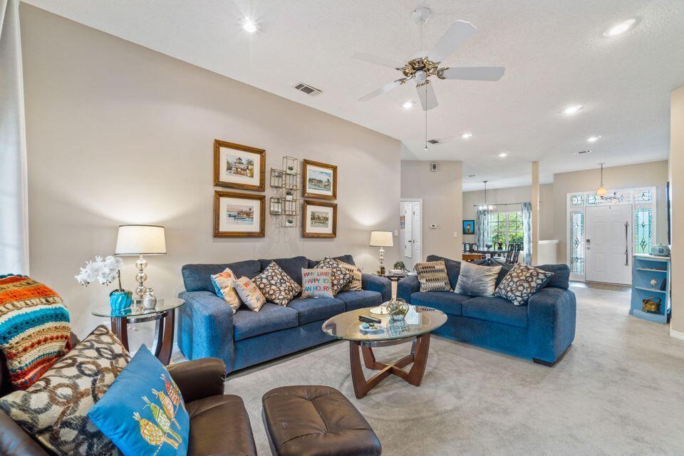 HAPPY HOLLOW - Residential