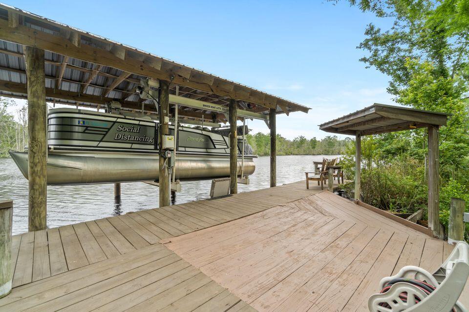 HAPPY HOLLOW - Residential