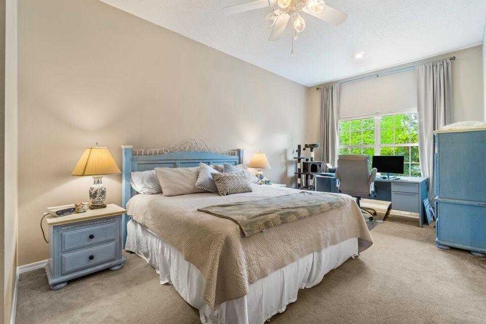 HAPPY HOLLOW - Residential