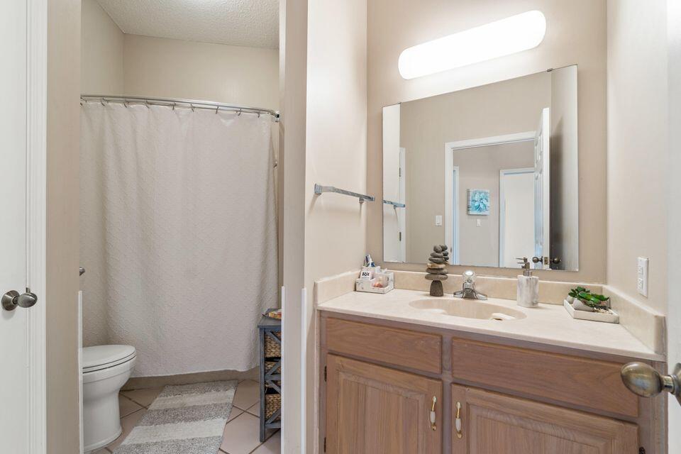 HAPPY HOLLOW - Residential