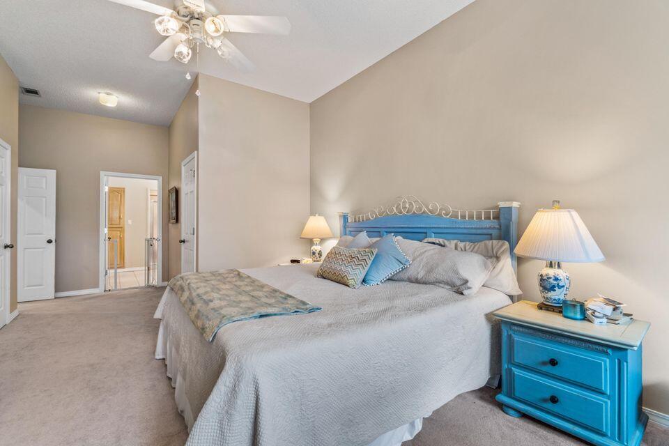 HAPPY HOLLOW - Residential