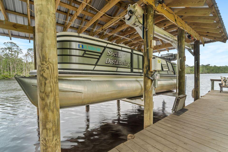 HAPPY HOLLOW - Residential