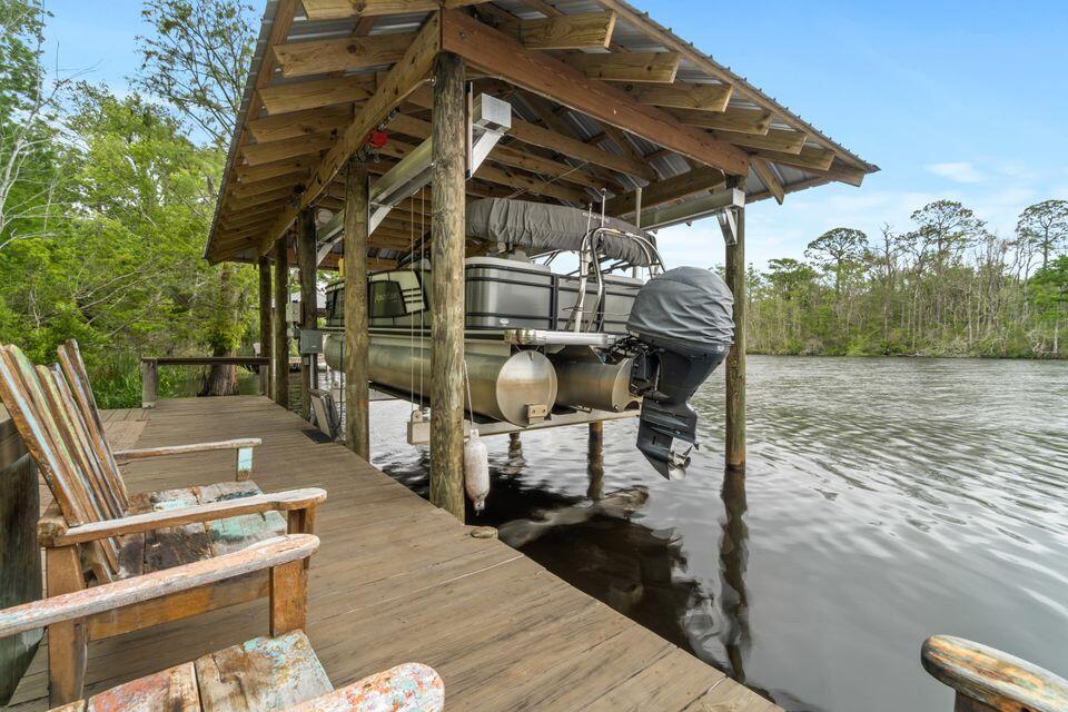 HAPPY HOLLOW - Residential