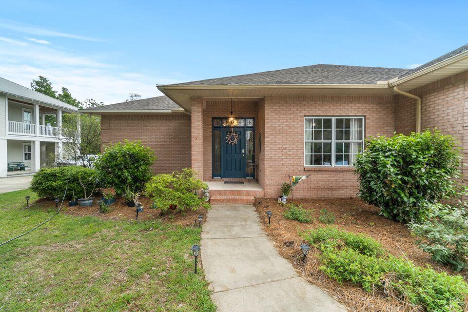 HAPPY HOLLOW - Residential