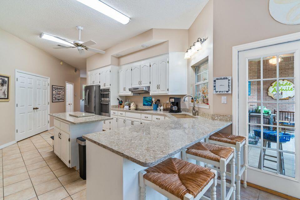 HAPPY HOLLOW - Residential