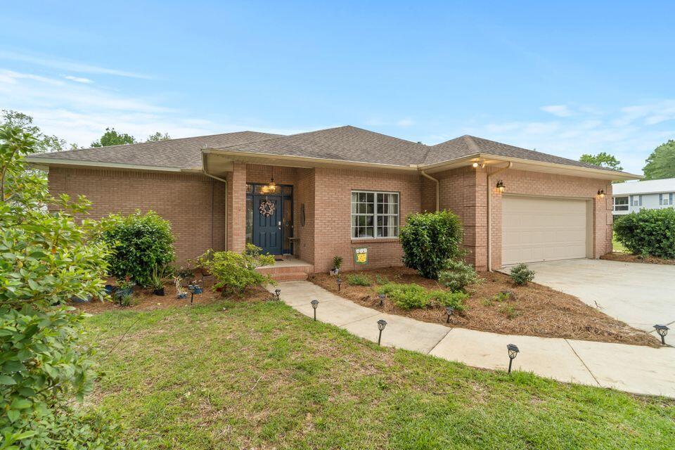 HAPPY HOLLOW - Residential