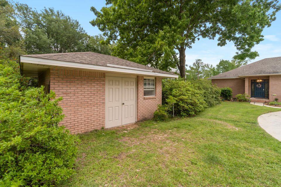 HAPPY HOLLOW - Residential