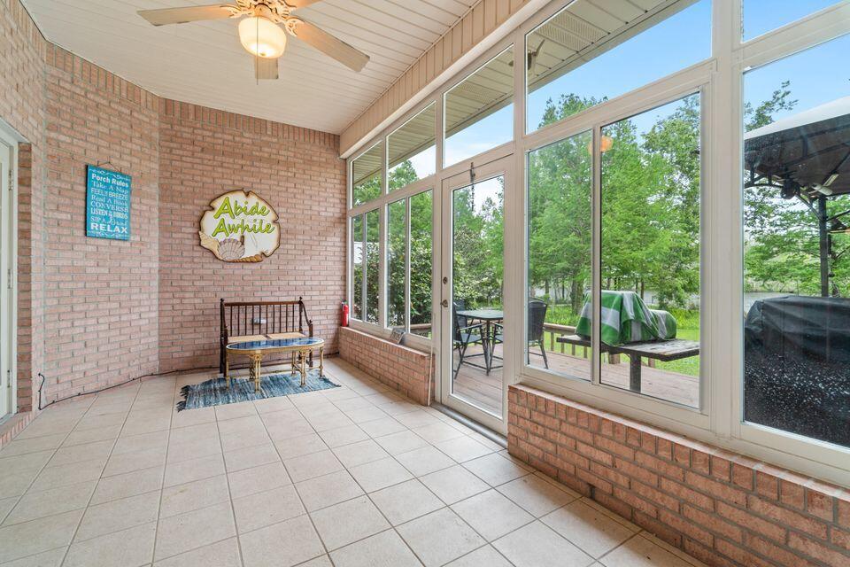 HAPPY HOLLOW - Residential