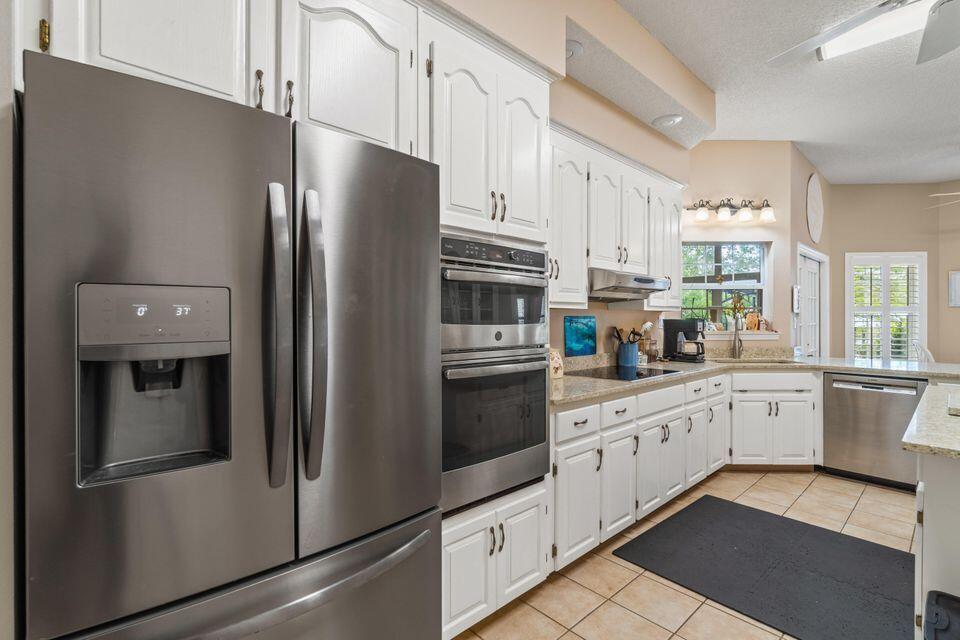 HAPPY HOLLOW - Residential