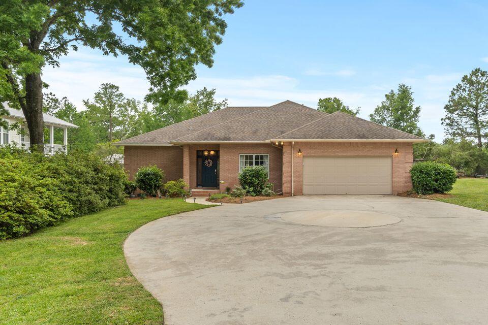 HAPPY HOLLOW - Residential