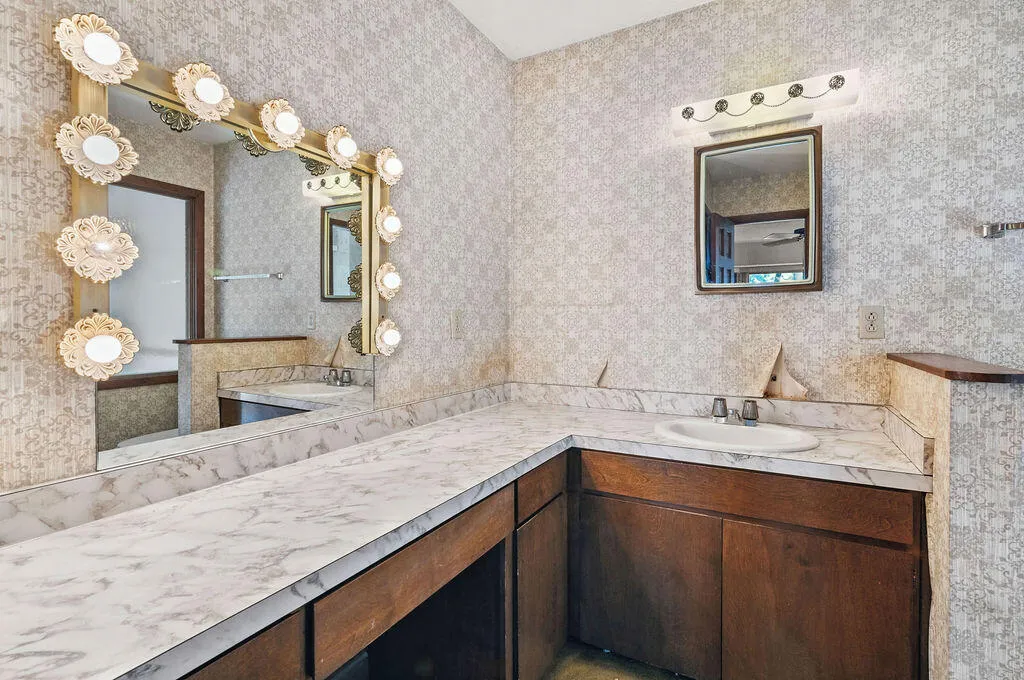 Niceville, Florida 32578, United States, 5 Bedrooms Bedrooms, ,3 BathroomsBathrooms,Residential,Pending,205125