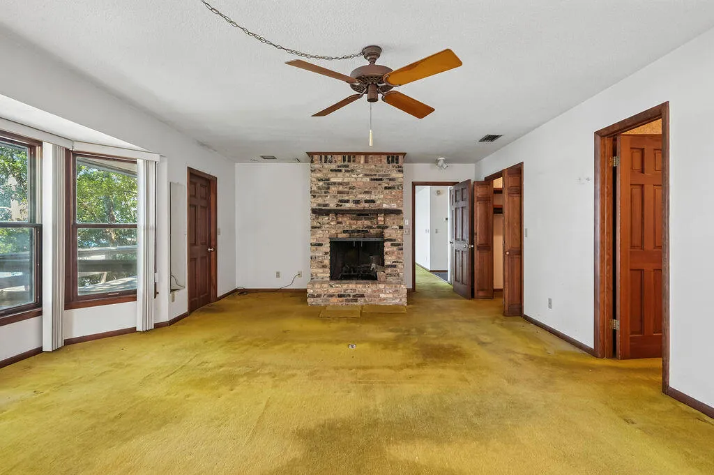 Niceville, Florida 32578, United States, 5 Bedrooms Bedrooms, ,3 BathroomsBathrooms,Residential,Pending,205125