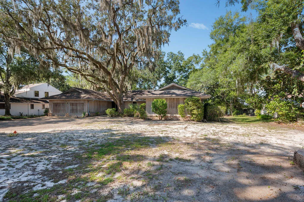 Niceville, Florida 32578, United States, 5 Bedrooms Bedrooms, ,3 BathroomsBathrooms,Residential,Pending,205125