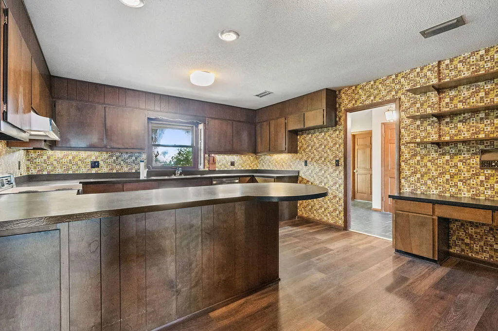 Niceville, Florida 32578, United States, 5 Bedrooms Bedrooms, ,3 BathroomsBathrooms,Residential,Pending,205125