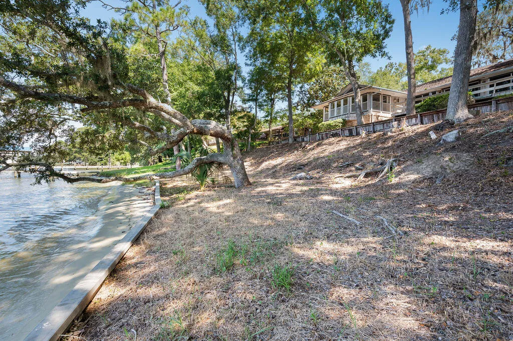 Niceville, Florida 32578, United States, 5 Bedrooms Bedrooms, ,3 BathroomsBathrooms,Residential,Pending,205125