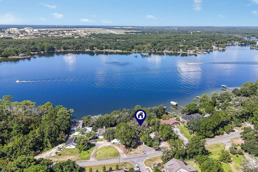 Niceville, Florida 32578, United States, 5 Bedrooms Bedrooms, ,3 BathroomsBathrooms,Residential,Pending,205125