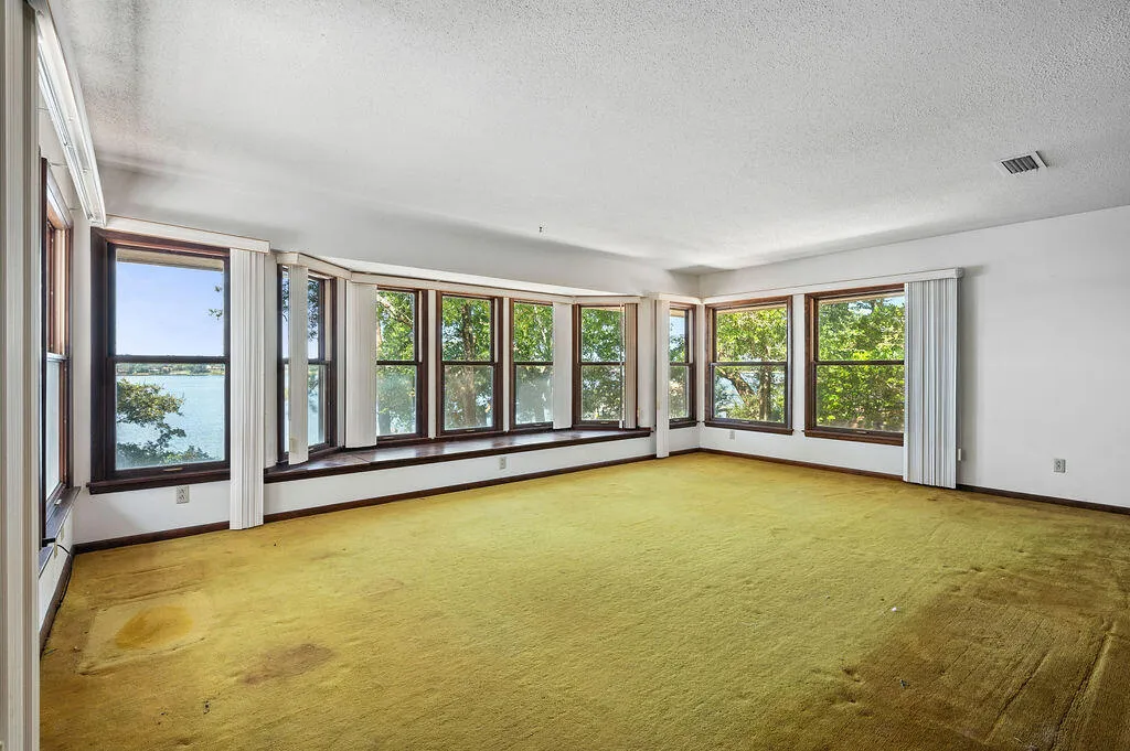 Niceville, Florida 32578, United States, 5 Bedrooms Bedrooms, ,3 BathroomsBathrooms,Residential,Pending,205125