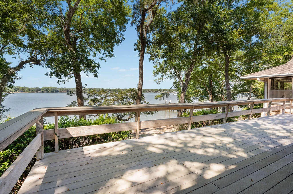 Niceville, Florida 32578, United States, 5 Bedrooms Bedrooms, ,3 BathroomsBathrooms,Residential,Pending,205125