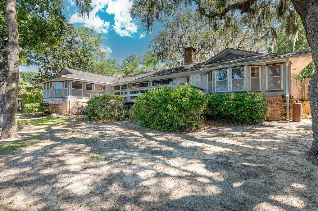 Niceville, Florida 32578, United States, 5 Bedrooms Bedrooms, ,3 BathroomsBathrooms,Residential,Pending,205125