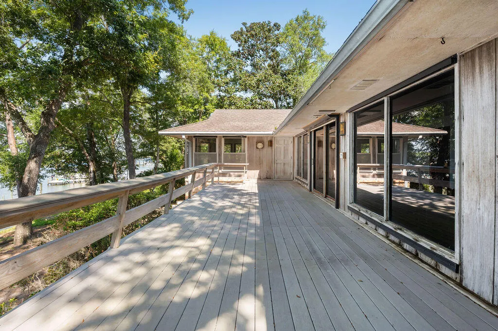 Niceville, Florida 32578, United States, 5 Bedrooms Bedrooms, ,3 BathroomsBathrooms,Residential,Pending,205125