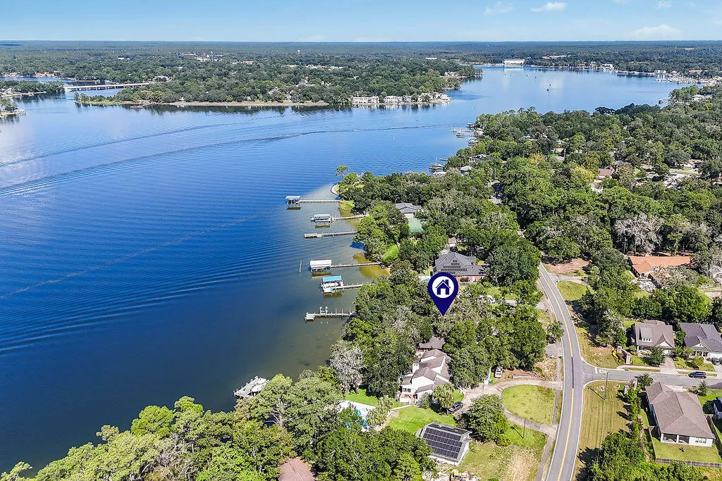 Niceville, Florida 32578, United States, 5 Bedrooms Bedrooms, ,3 BathroomsBathrooms,Residential,Pending,205125