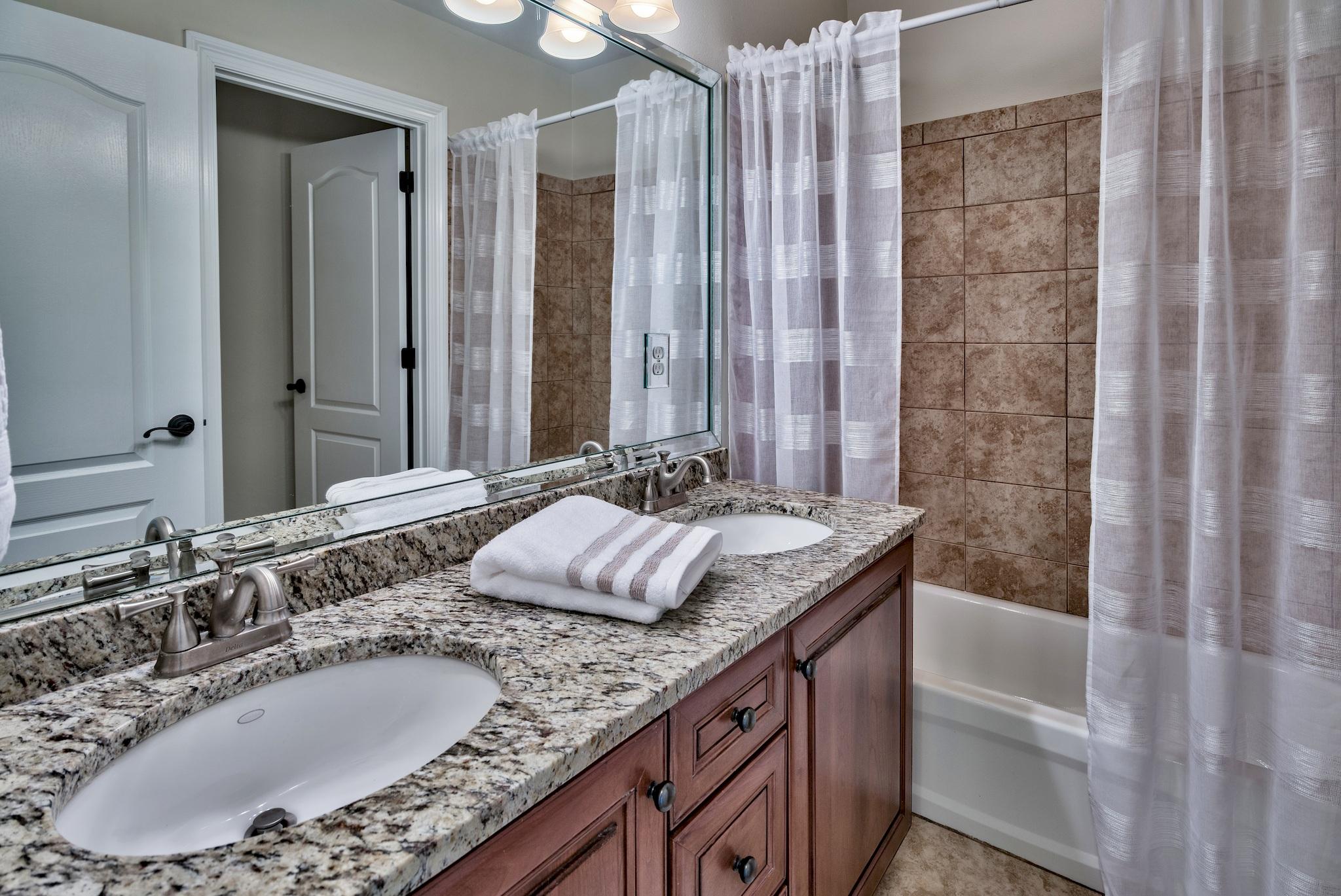 BAYWALK LANDING - Residential