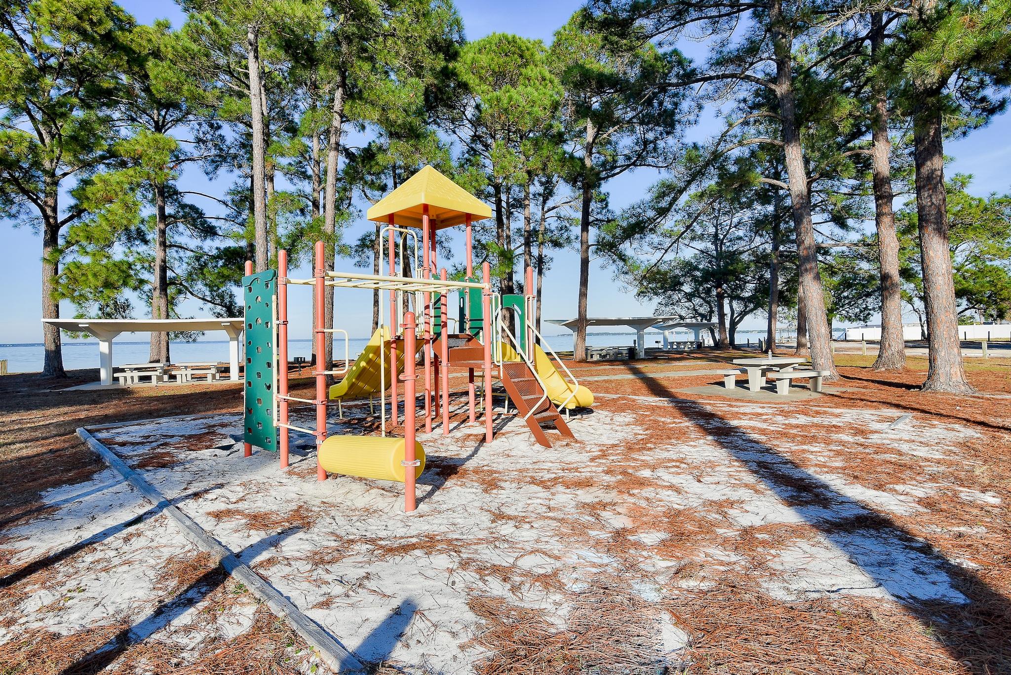 BAYWALK LANDING - Residential