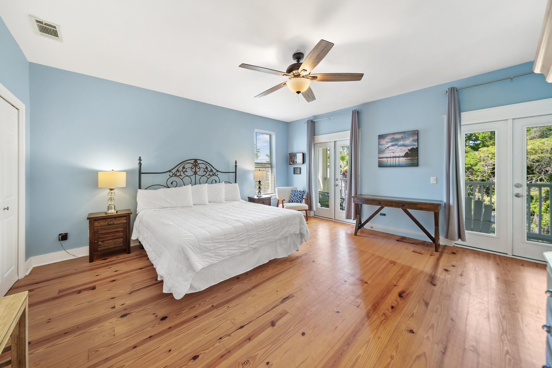 EMERALD WATERS VILLAGE - Residential