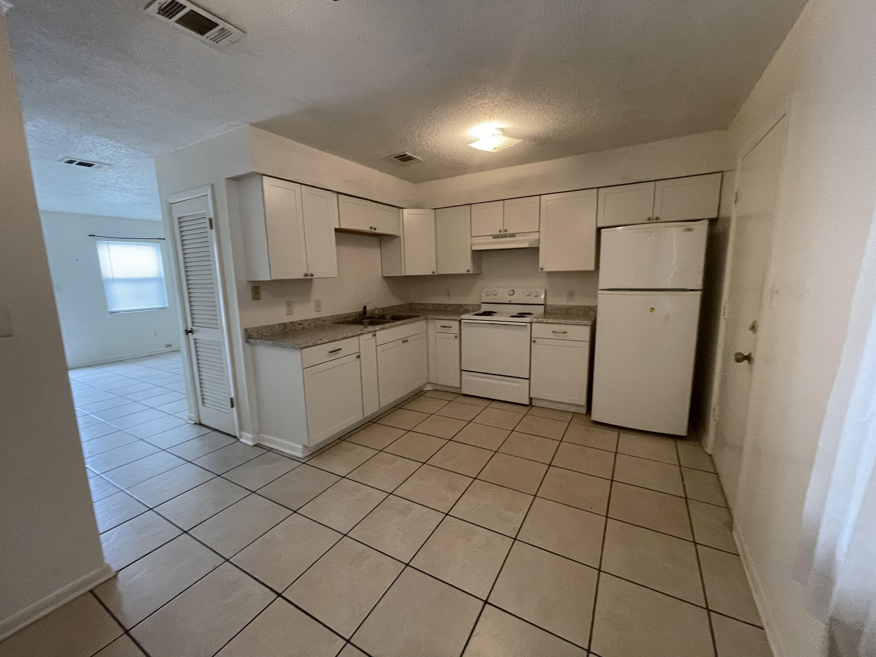 LEESA JENNIFER ACRES - Residential