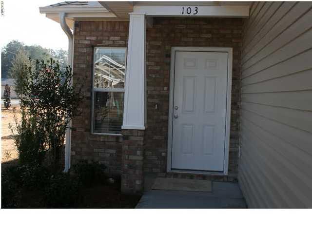 REDWOOD VILLAGE - Residential Lease