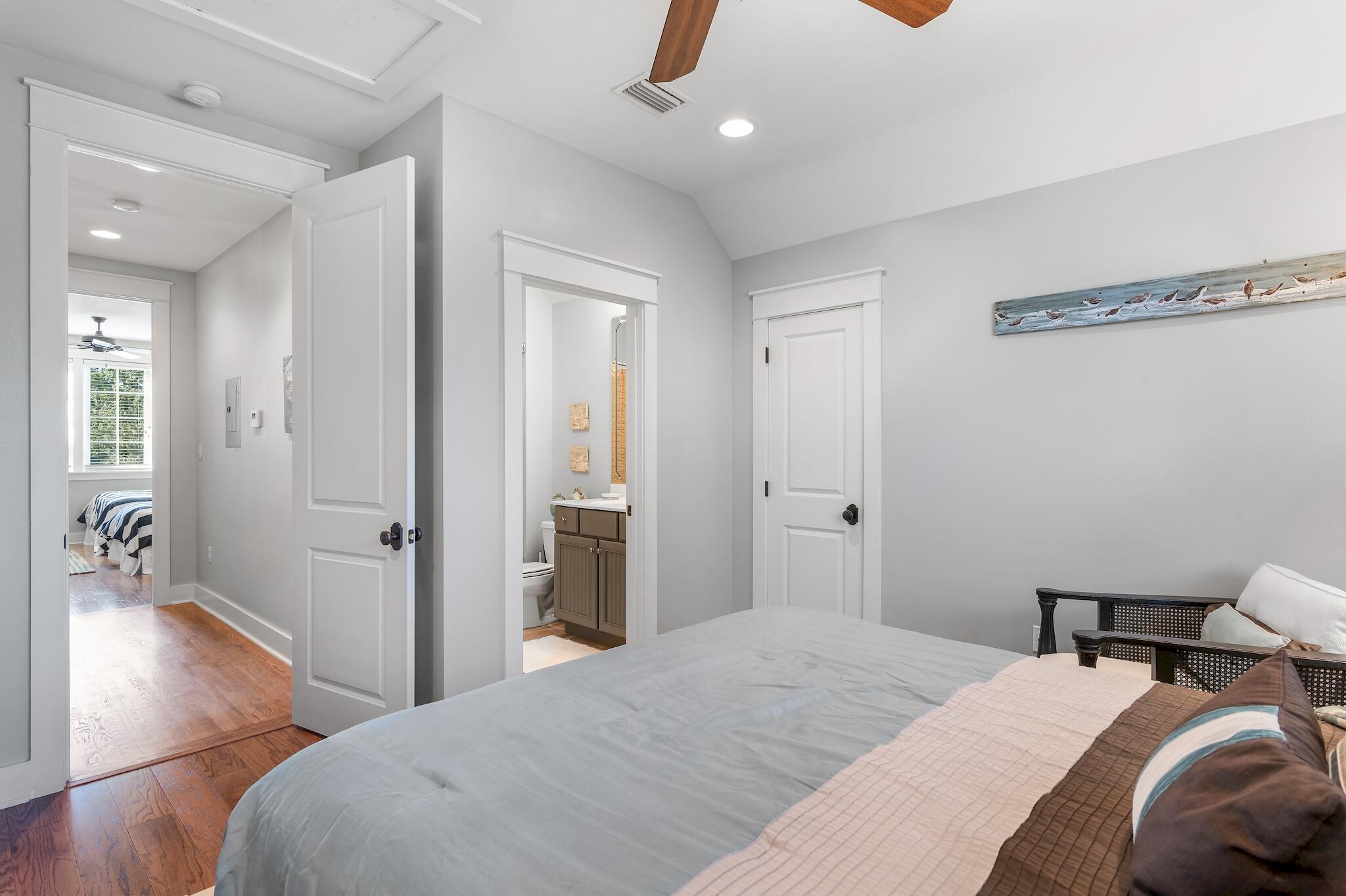 BUNGALOS AT SANDESTIN - Residential