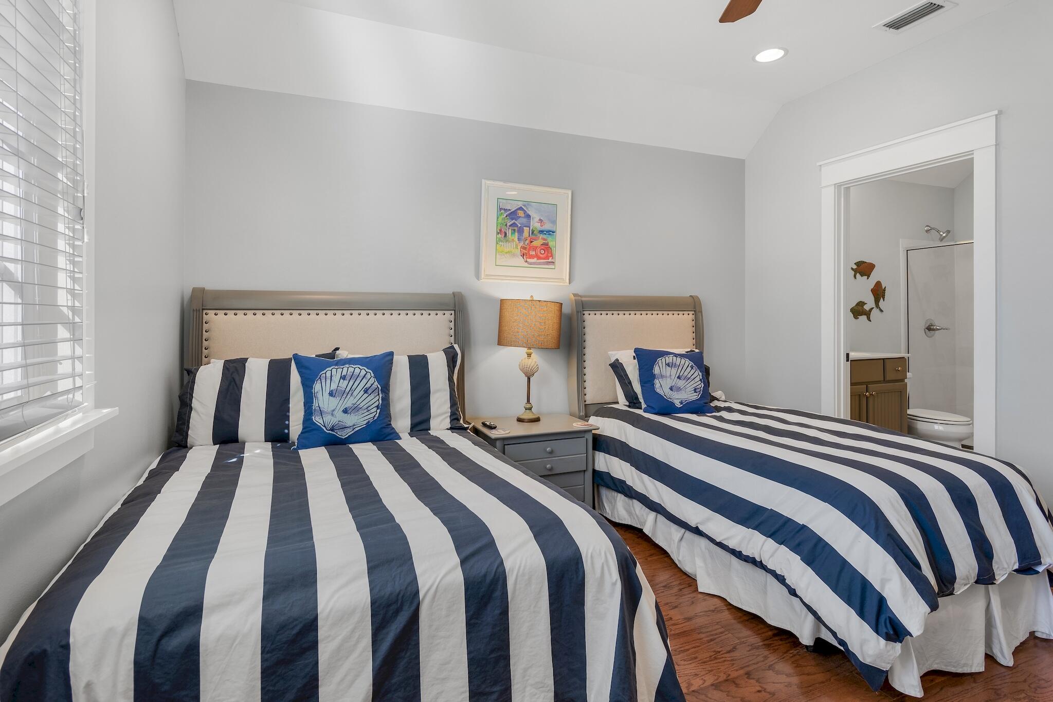 BUNGALOS AT SANDESTIN - Residential