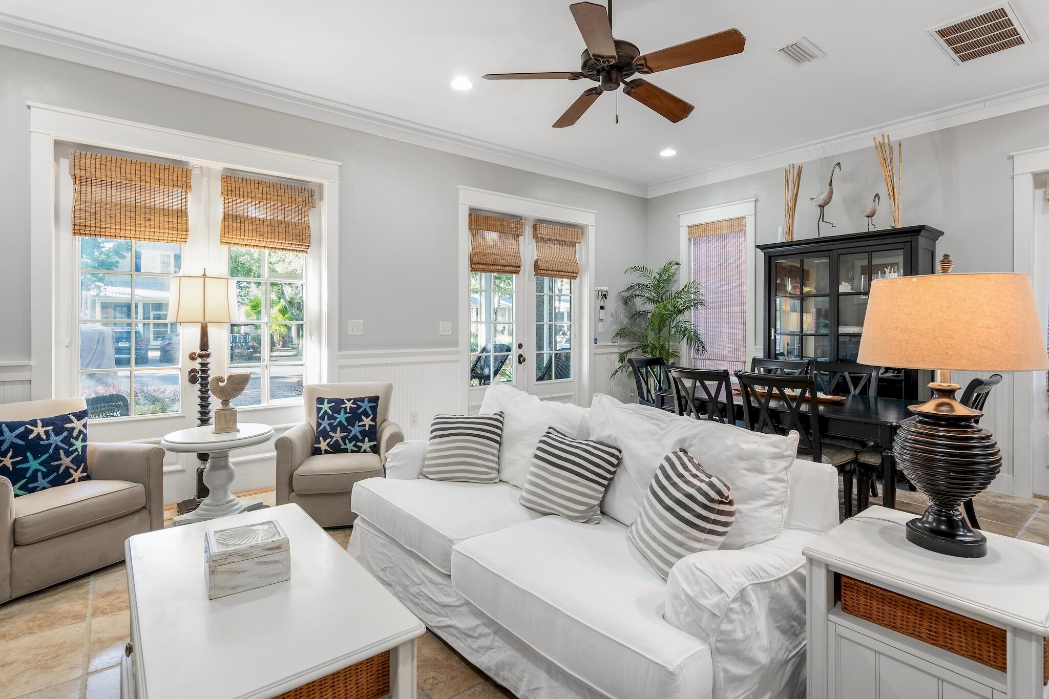 BUNGALOS AT SANDESTIN - Residential