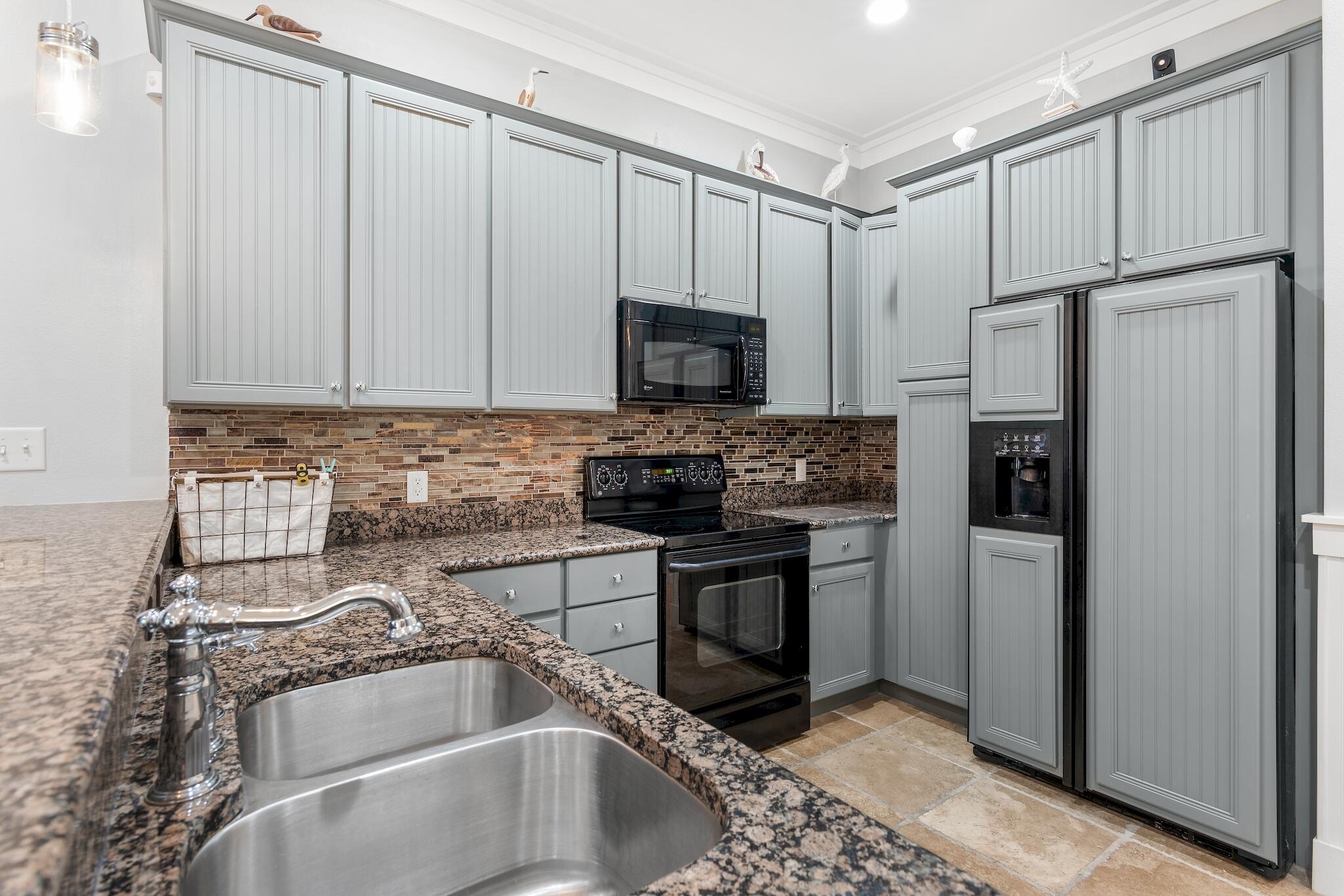 BUNGALOS AT SANDESTIN - Residential