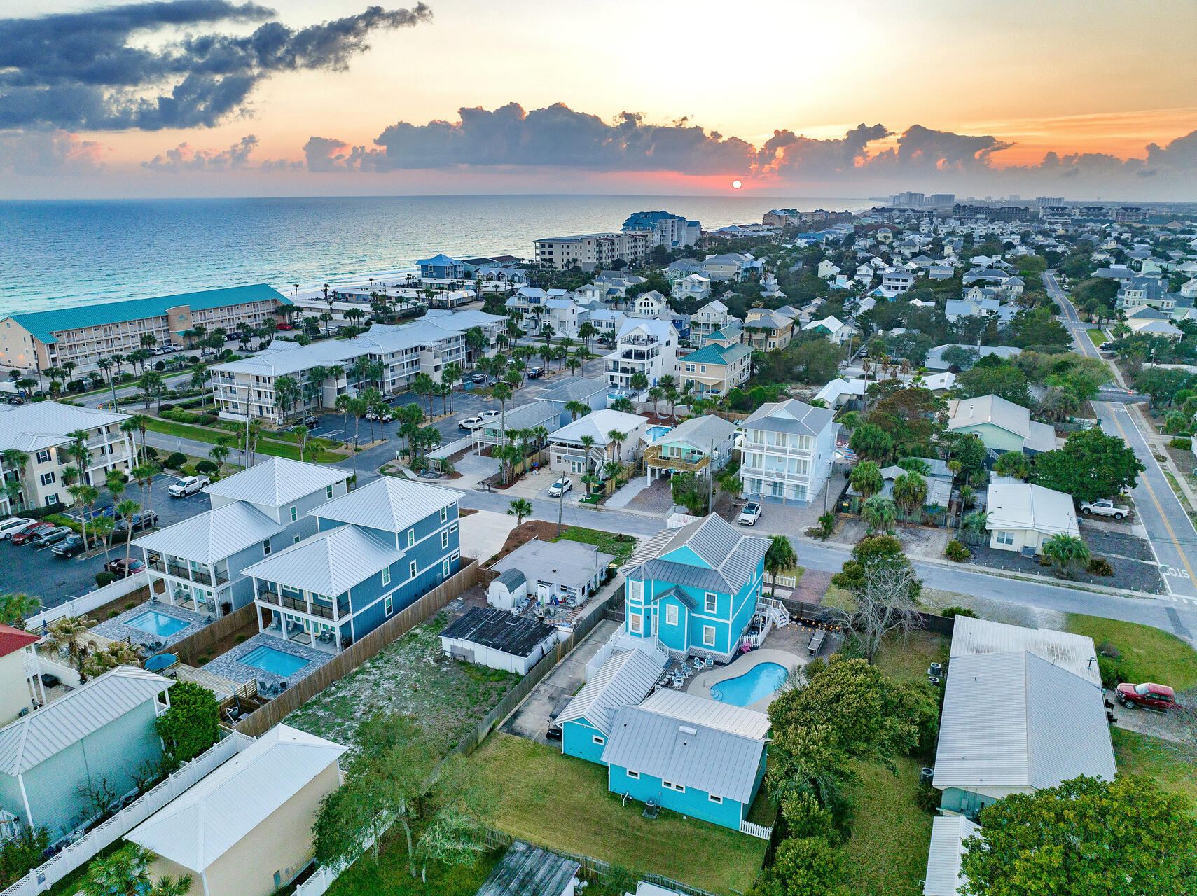 CRYSTAL BEACH - Residential