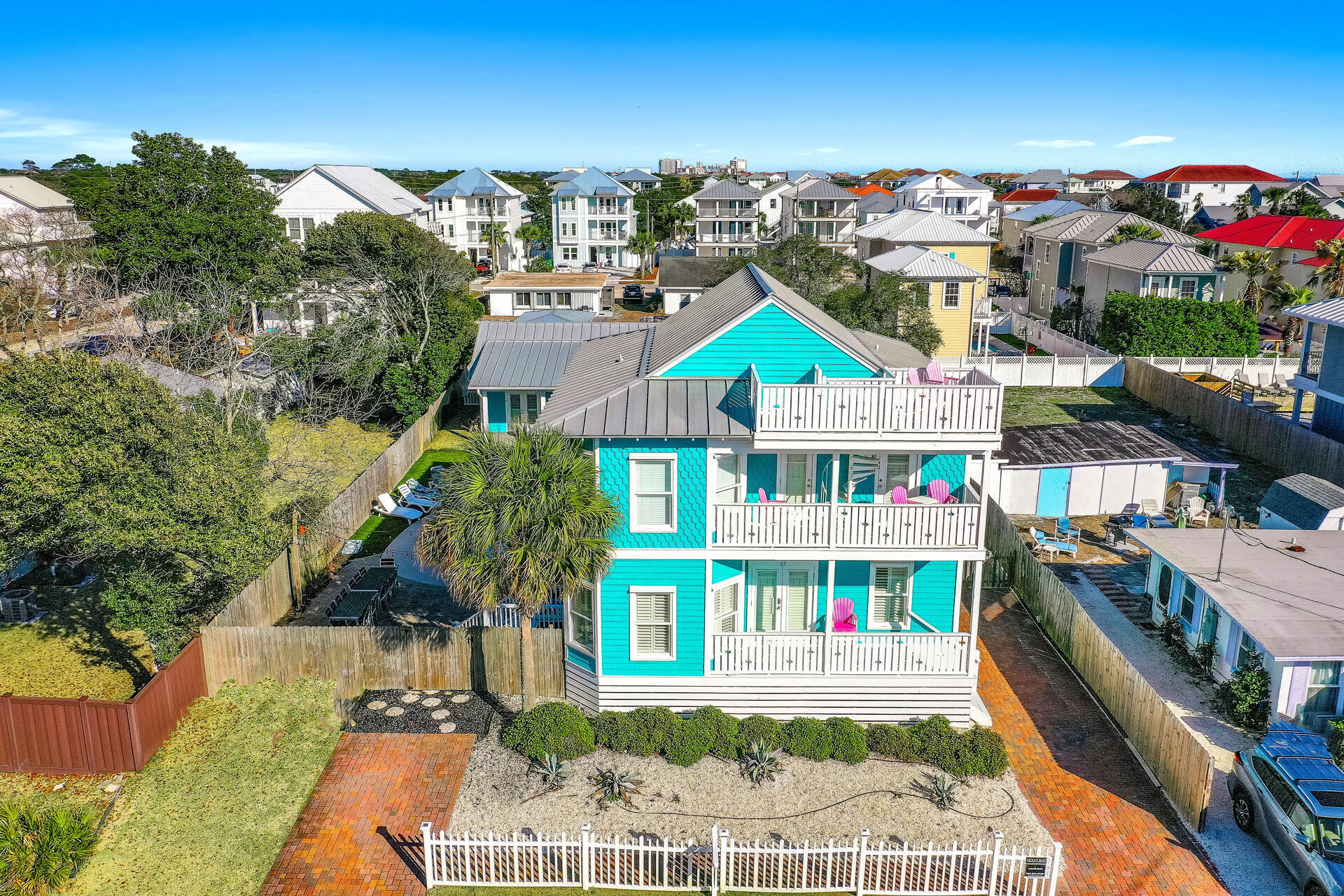 CRYSTAL BEACH - Residential