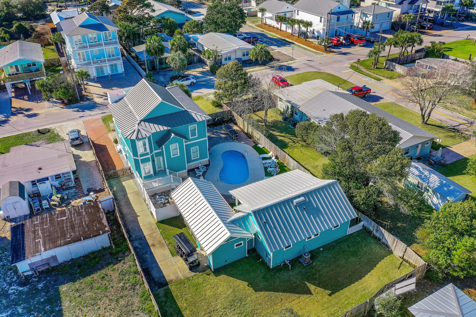 CRYSTAL BEACH - Residential