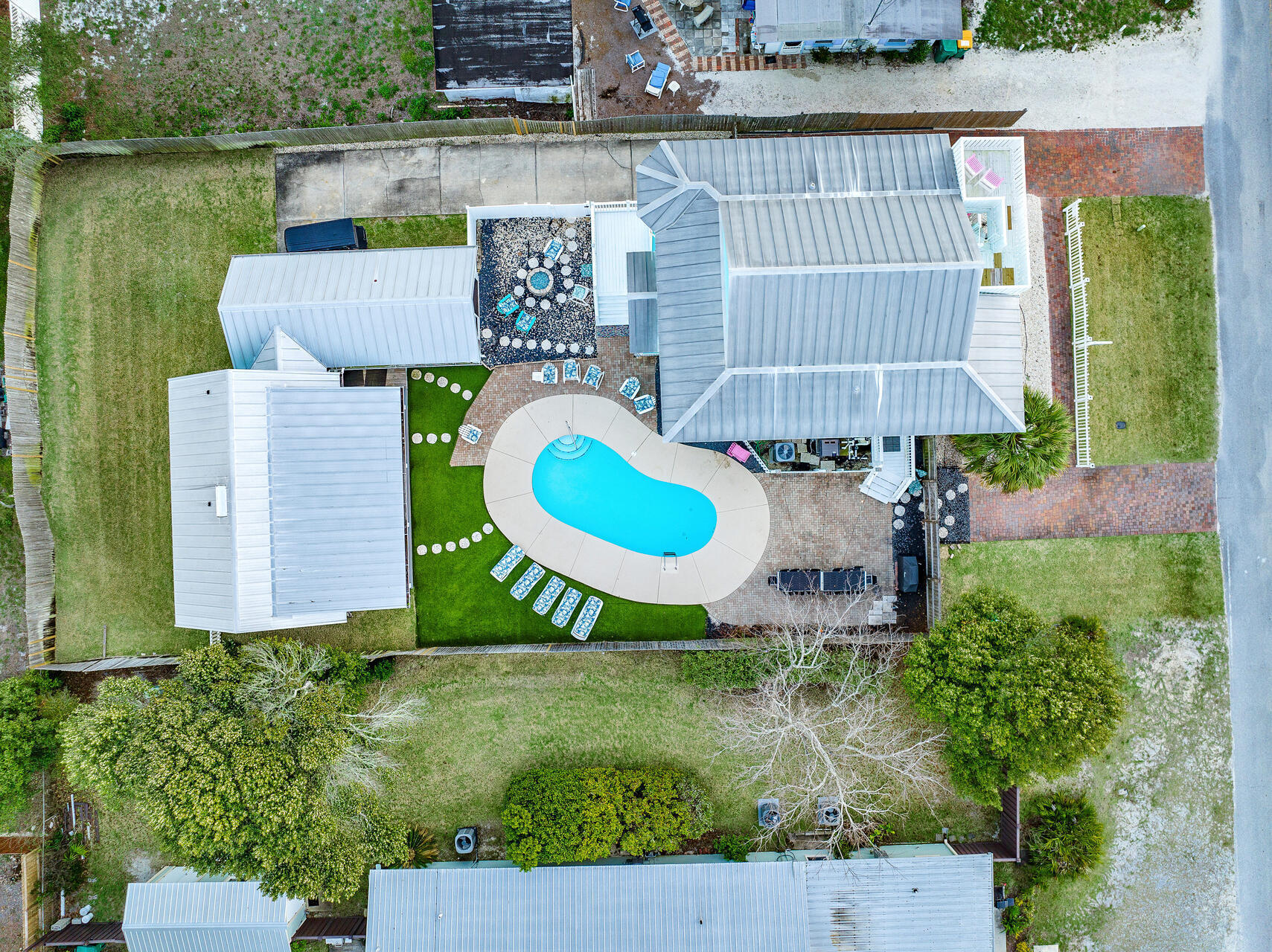 CRYSTAL BEACH - Residential