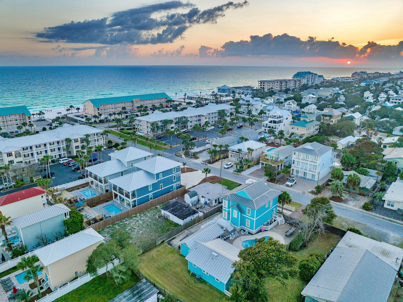 CRYSTAL BEACH - Residential