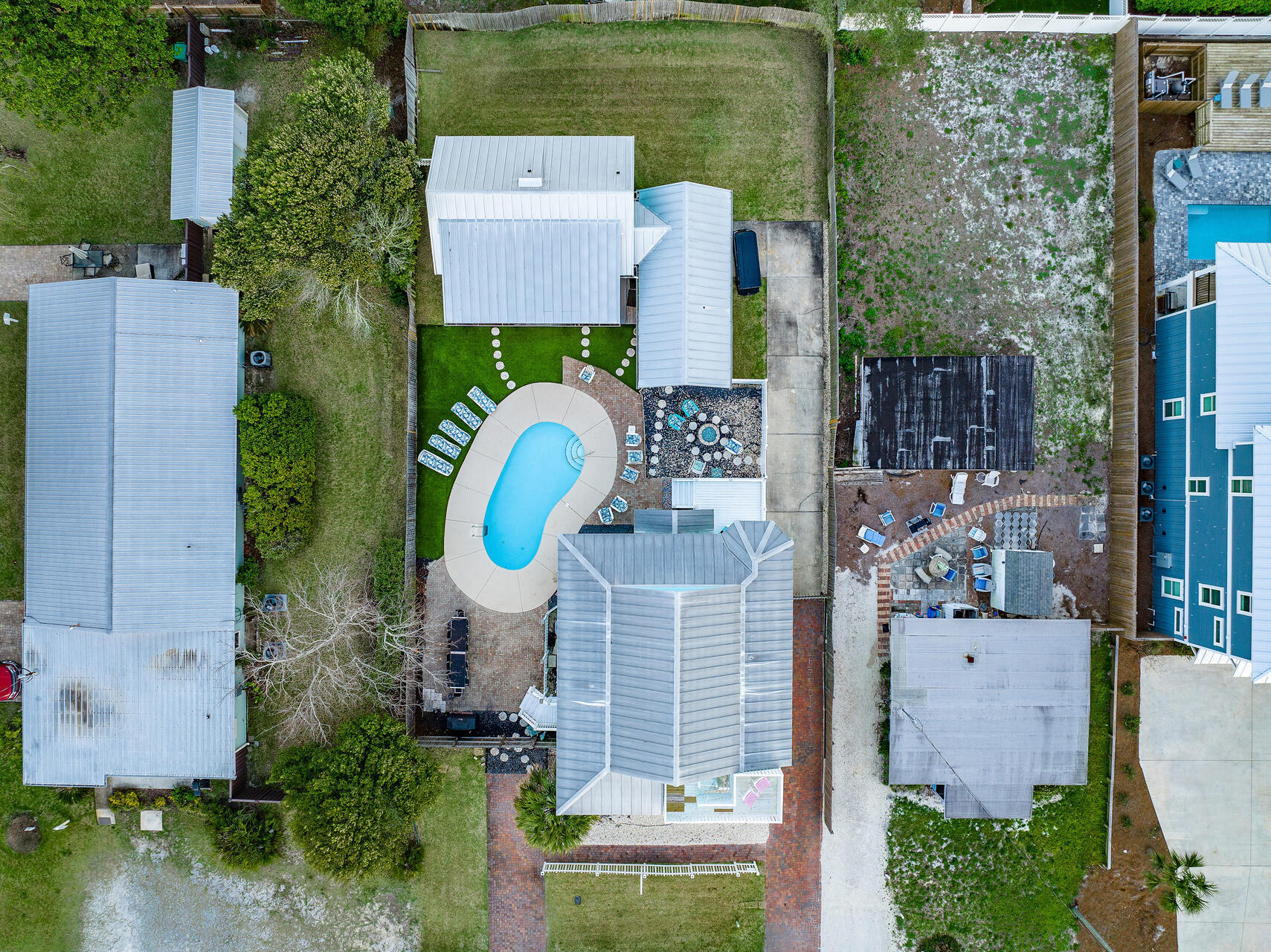 CRYSTAL BEACH - Residential